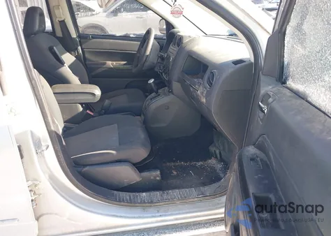 2009 Jeep Compass Sport from USA, damaged, VIN 1J4FF47B99D237075